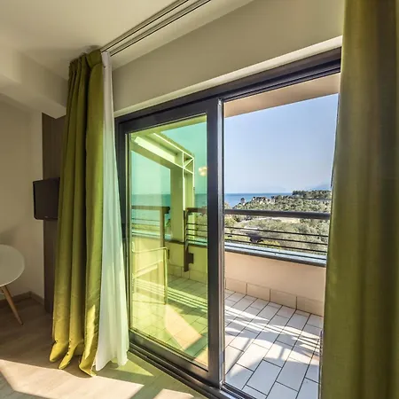 Ideal Hotel 4*
