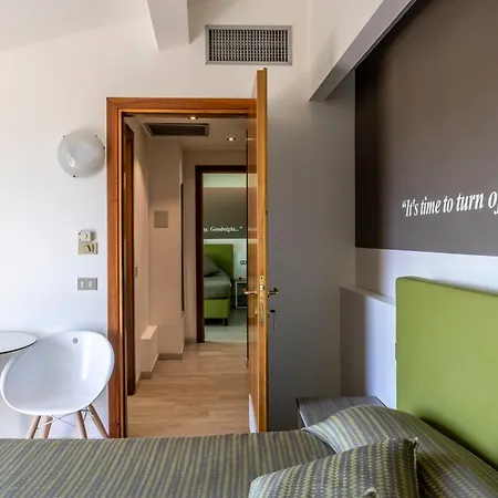 Ideal Hotel