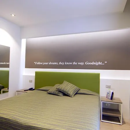 Ideal Hotel 4*