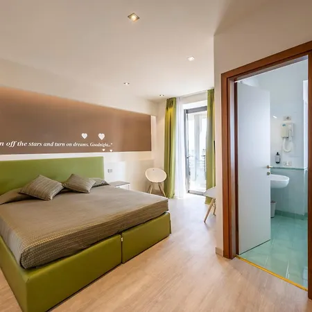 Hotel Ideal 4*