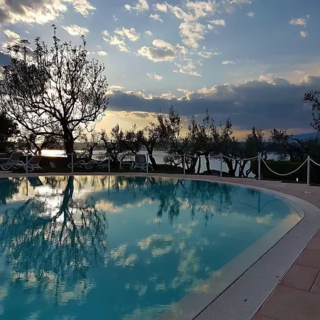 Ξενοδοχείο Ideal 4*