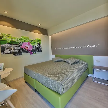 Ideal 4* Σιρμιόνε