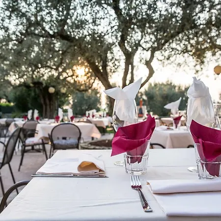 Ξενοδοχείο Ideal 4*