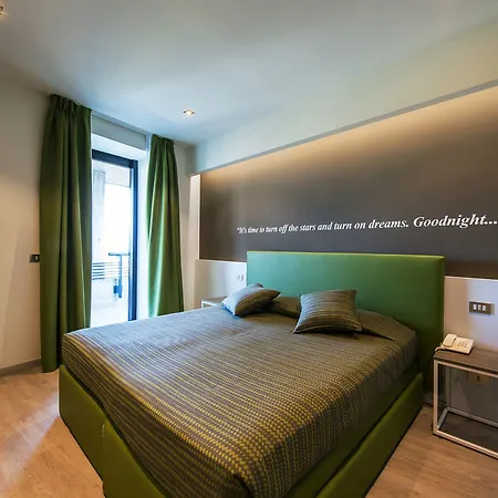 Ideal Hotel